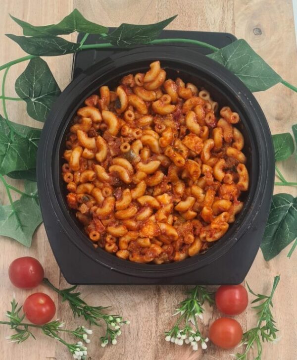 Macaroni met kip bordje
