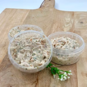 Huisgemaakte gerookte kipsalade, per 100 gram