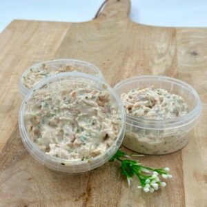 Huisgemaakte gerookte kipsalade, per 100 gram